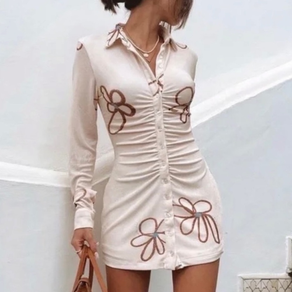 WITH JEAN Andy “Chalk & Flowers” Long Sleeve Cream Collar Button Mini Dress.